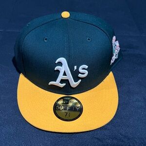 New Era Green and Yellow Oakland A’s World Series Baseball Fitted Cap Size 7-3/4